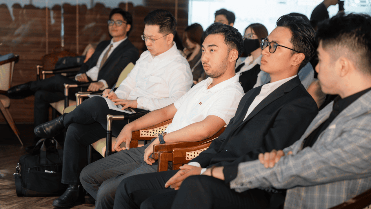Sinh viên chương trình Cử nhân Kinh doanh LQT tại LQT Talk #16 - Design Thinking