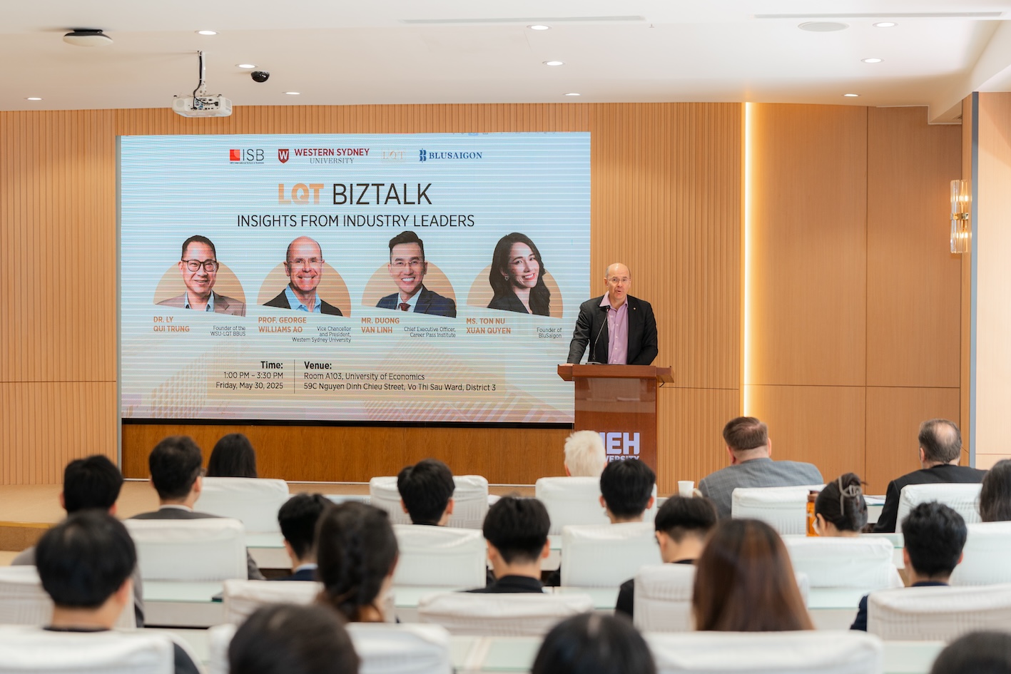 Giáo sư danh dự George Williams AO, Vice-Chancellor và President, Đại học Western Sydney tại LQT Biztalk